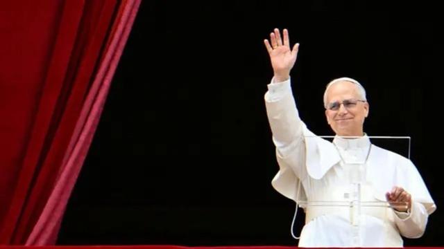 Папа Лев XIV молиться «Ангел Господній»: Дивіться пряму трансляцію з українським перекладом