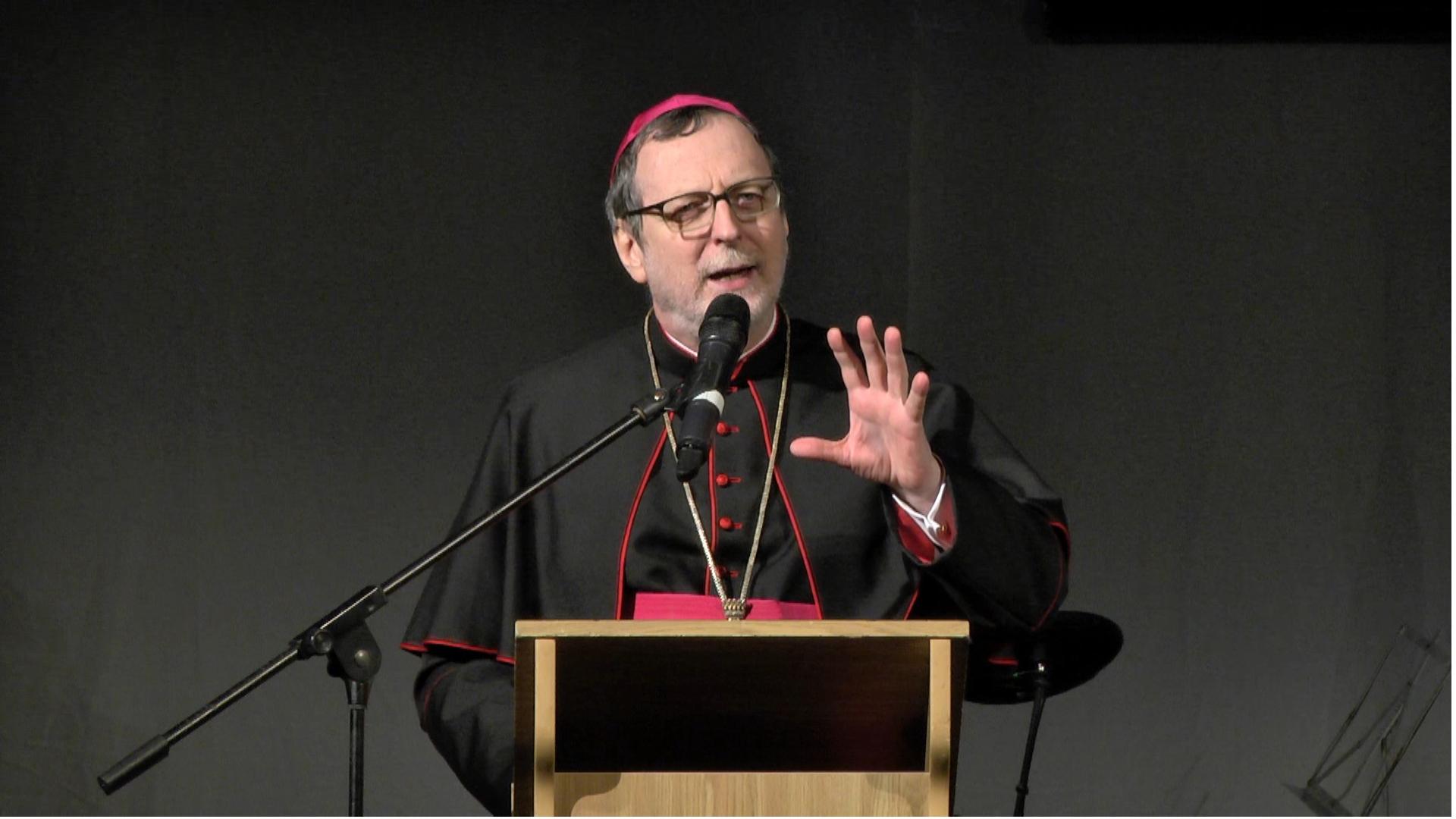 «Хлопці і дівчата не розчаровуйте Вашу країну!» — Апостольський нунцій до учнів Гімназії Шептицьких