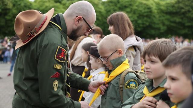 Діти війни в Україні: як праця ветеранів може захистити їх від ворожої пропаганди? Добра розмова