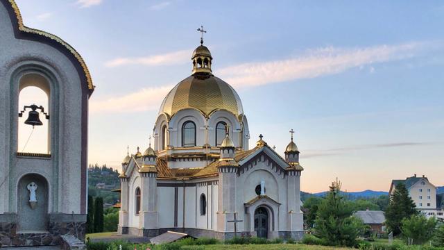 Пряма трансляція: Архиєрейська Літургія зі З’їзду Молодіжних Спільнот у Славську 