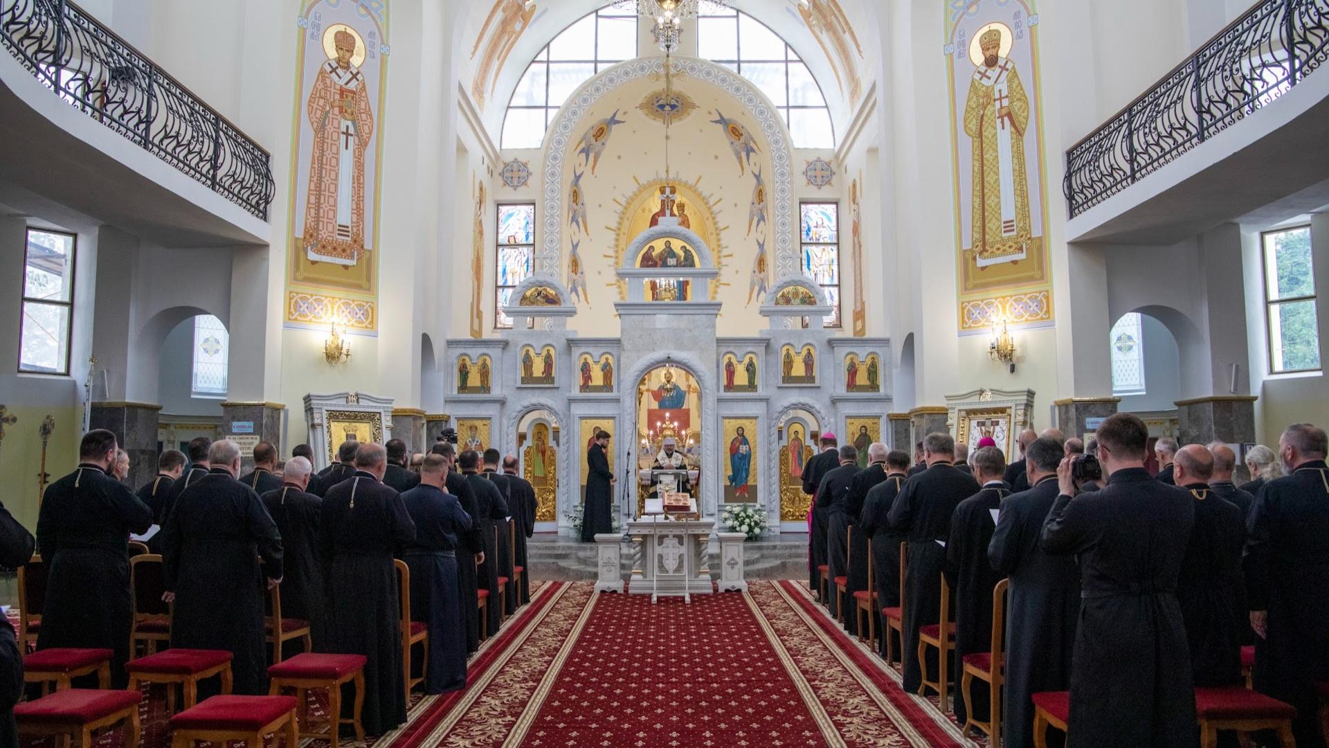  Молебень до Святого Духа напередодні Синоду Єпископів УГКЦ