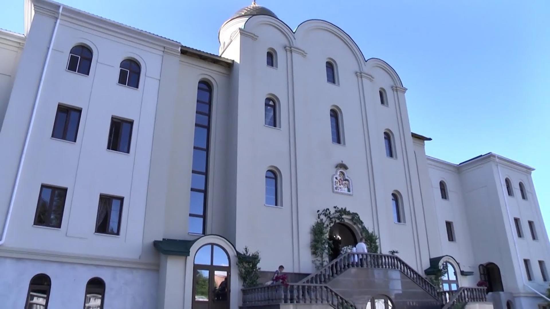 Вечірня у Київській Трьохсвятительській духовній семінарії