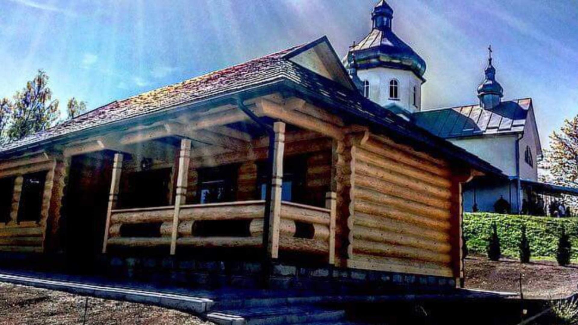 Молитовні нічні чування в храмі Святих апостолів Петра і Павла с. Старуня