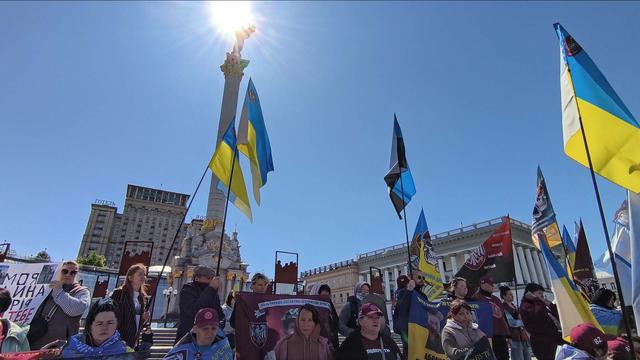 Голоси чекання на Майдані: мирний мітинг родин зниклих воїнів 82-ї ОДШБр