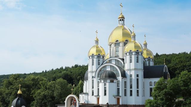 Архиєрейська Божественна Літургія. Марійський духовний центр Зарваниця