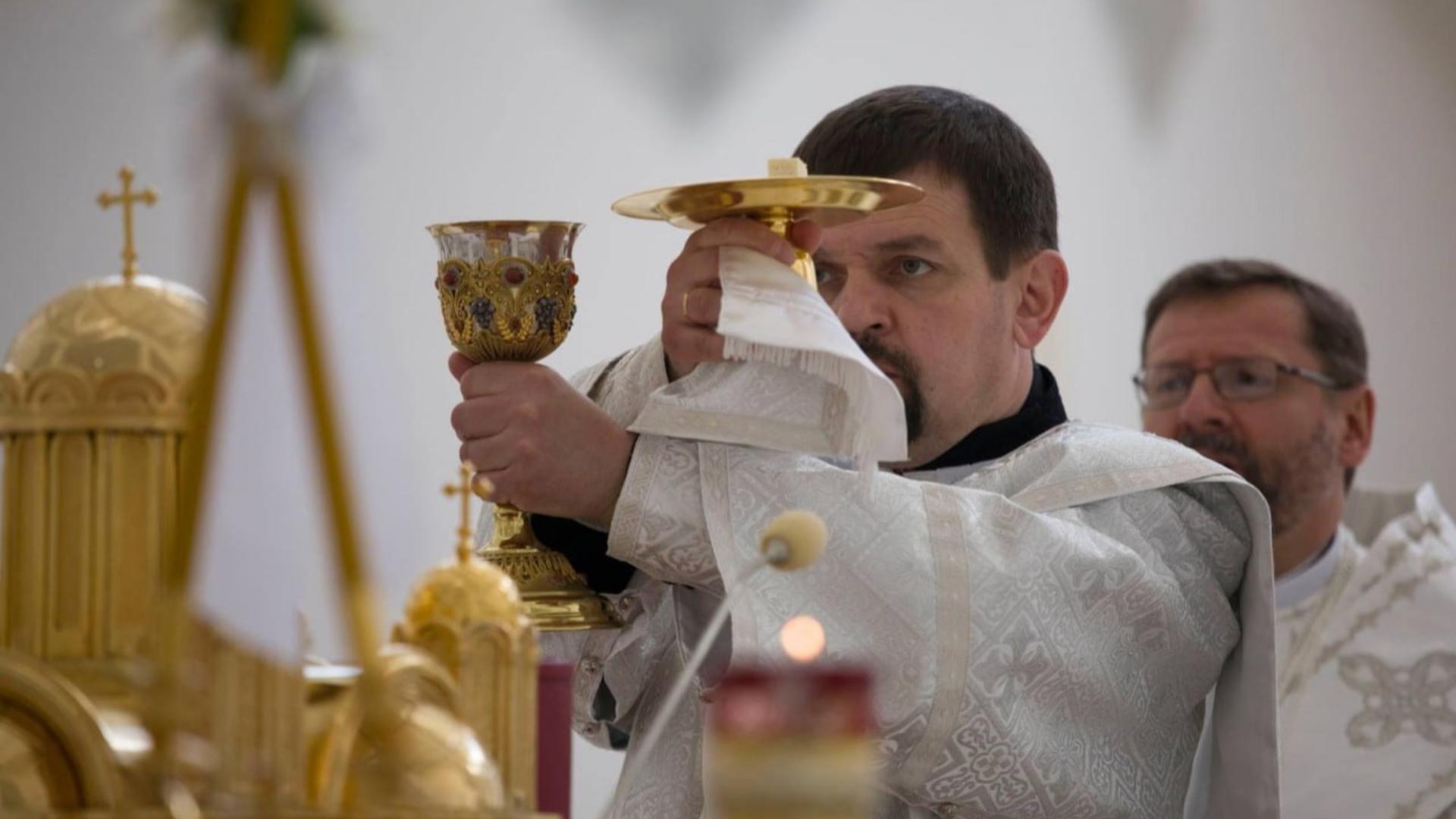 5 кл, 20-й урок. Богослужбовий одяг: Диякон. Катехитична онлайн-школа