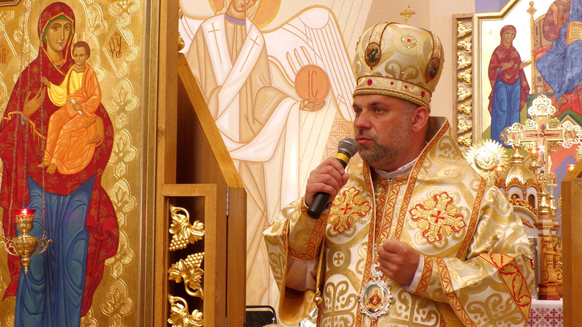 Проповідь владики Йосафатв Мощича у родинному селі Митрополита Андрея