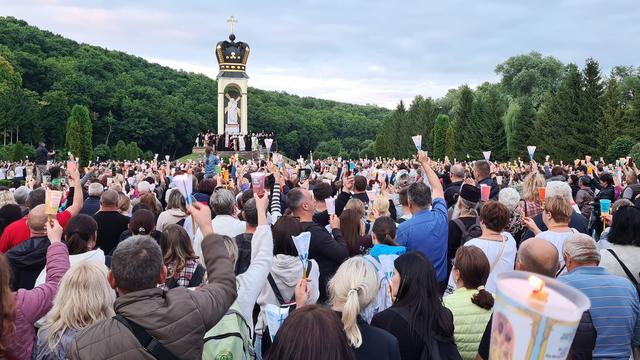 Похід зі свічками - проща до Зарваниці 2025